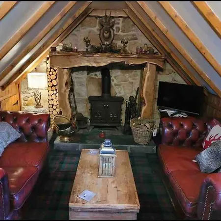 Baidland Escapes 2 Bedroom Cottage With Hot Tub Dalry  Exterior photo