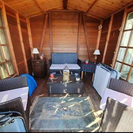 Baidland Escapes 2 Bedroom Cottage With Hot Tub Dalry  Exterior photo