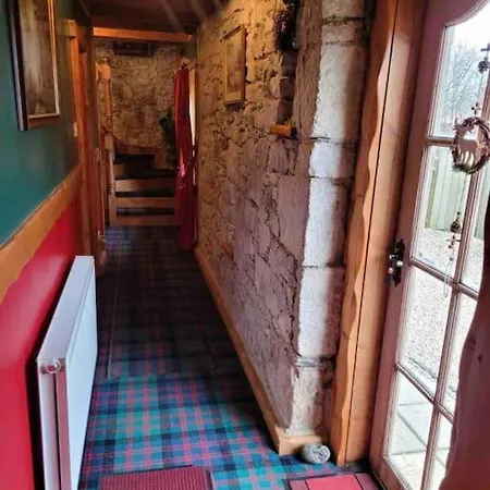 Baidland Escapes 2 Bedroom Cottage With Hot Tub Dalry  Exterior photo