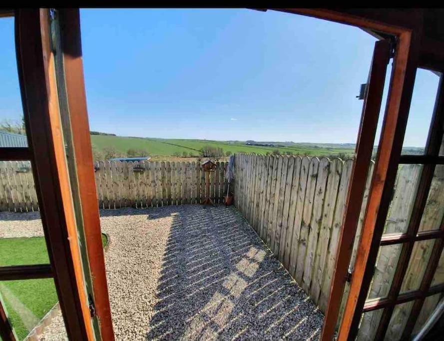Baidland Escapes 2 Bedroom With Hot Tub Dalry (North Ayrshire)