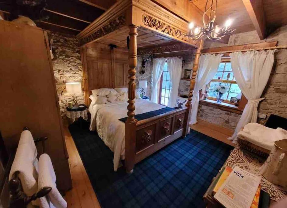 Baidland Escapes 2 Bedroom With Hot Tub Dalry (North Ayrshire)