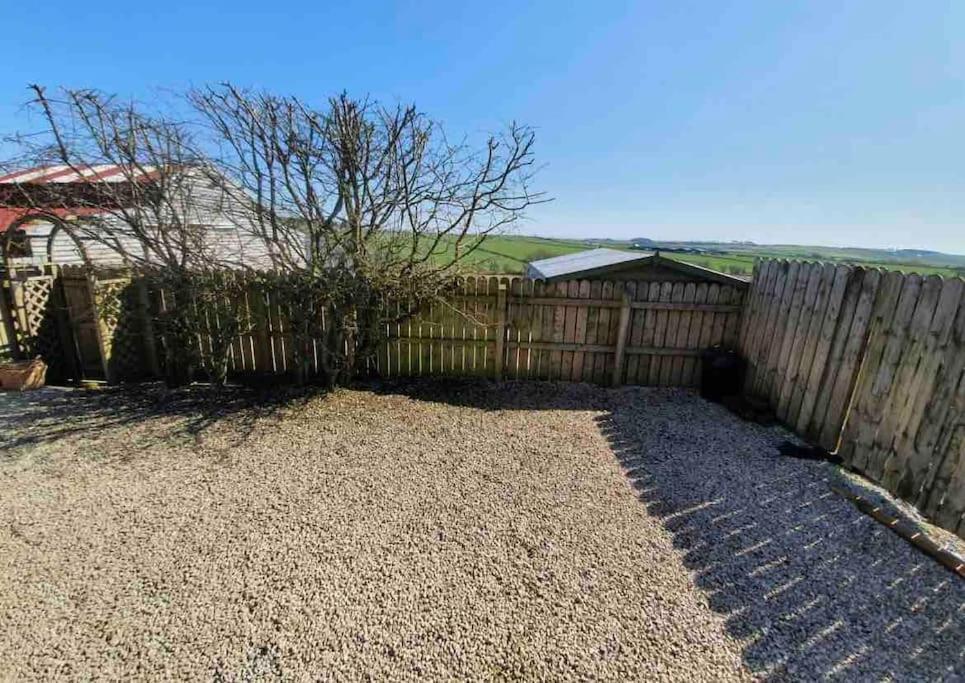 Baidland Escapes 2 Bedroom With Hot Tub * Dalry (North Ayrshire)